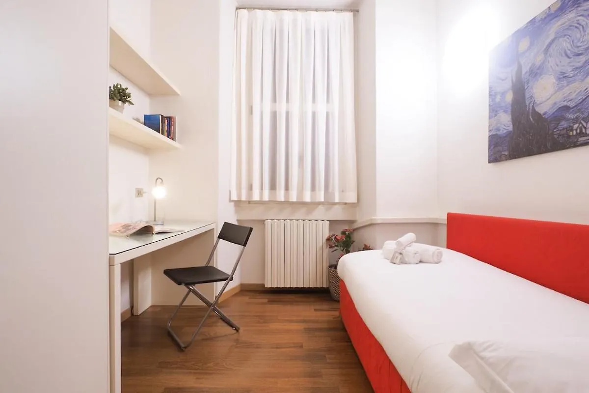 Cozy Two-Bedroom Apartment In Citta Studi Area Milan Italy