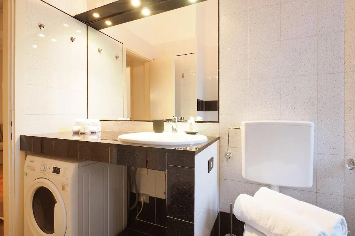 Cozy Two-Bedroom Apartment In Citta Studi Area Milan Italy